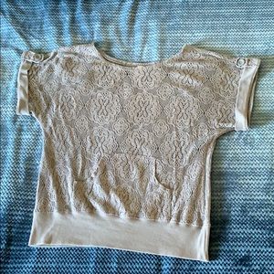 5/$15 Gray lace t-shirt with pocket
